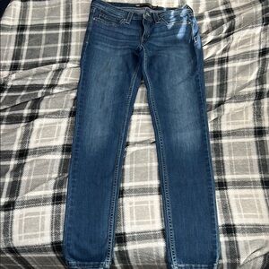 Women's Blue Jeans (Demi curve) 9/29
Low rise /skinny